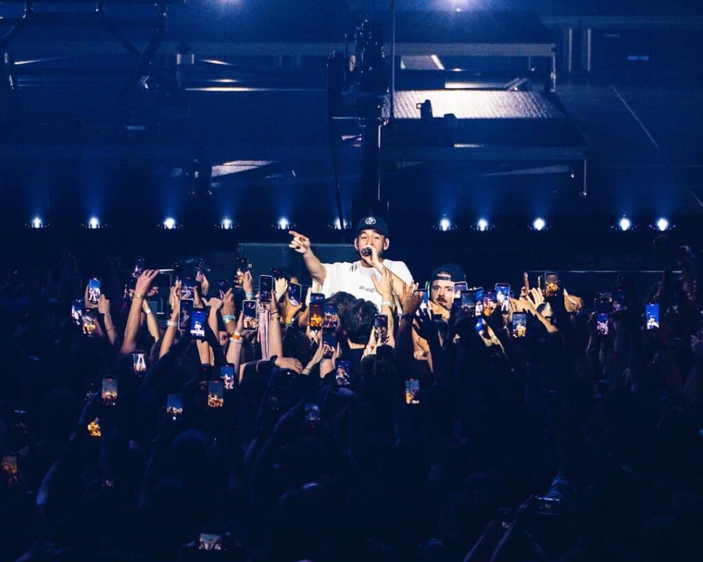 Linkin Park Abu Dhabi 2026 fans singing along to classic songs