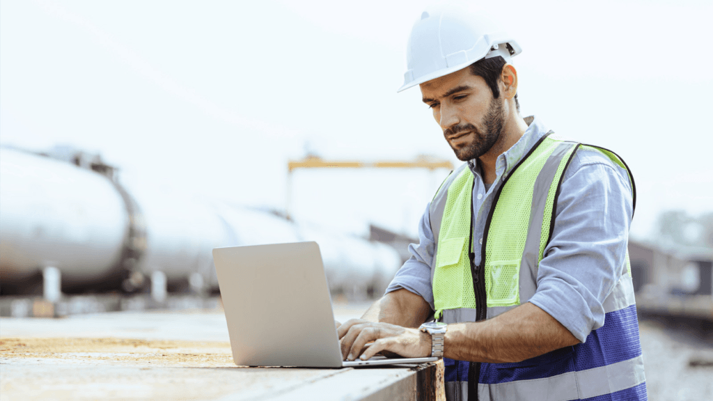 HSE Engineer and HSE Manager hiring in Abu Dhabi for fit-out construction projects with UAE experience required.