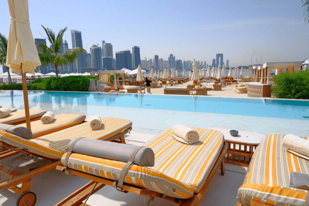 Best Iftars in Dubai and Abu Dhabi at Eva Beach Club Palm Jumeirah sunset dinner