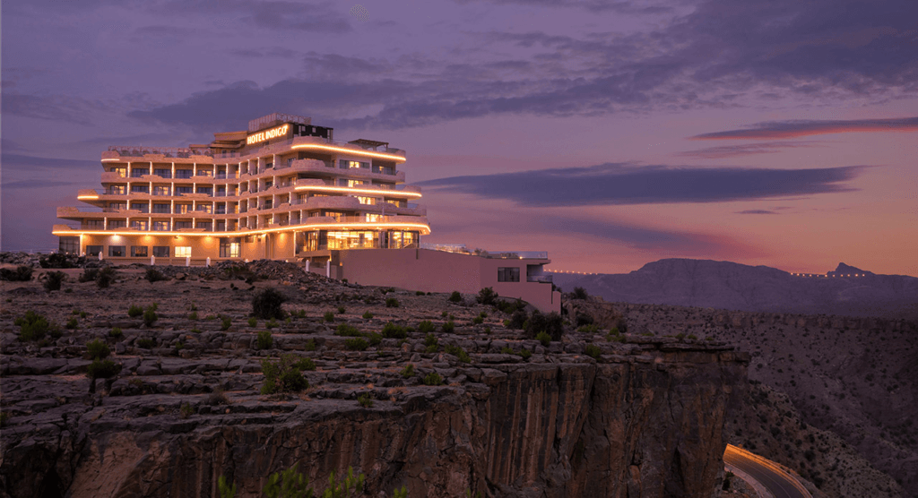 Galentine’s Day Dubai sip and paint experience