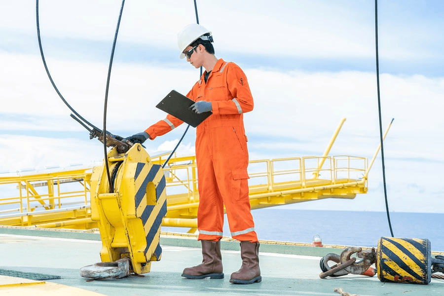 Lifting Supervisor hiring in UAE for oil and gas lifting operations with rotation schedule and site safety experience.