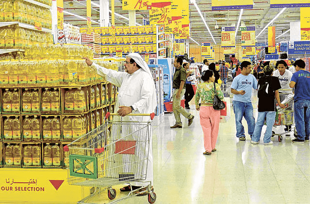 UAE supermarkets no shortages announcement at Dubai retail store